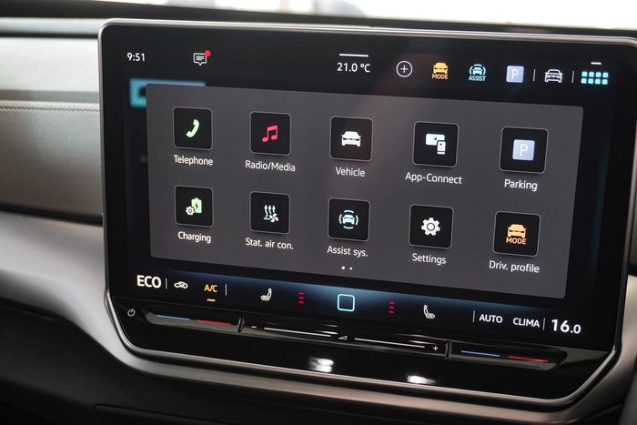 2025 Volkswagen ID.5 Pro