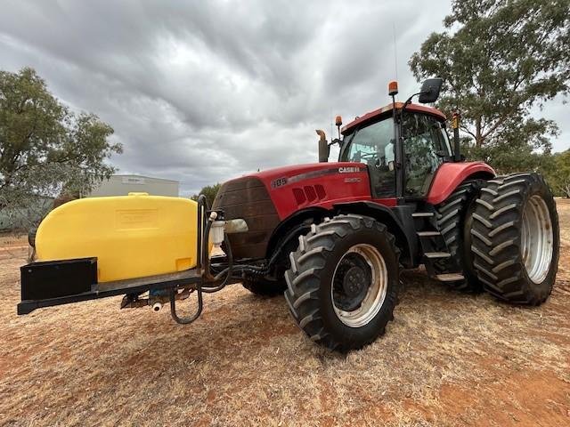 2007 Case Magnum 305 Powershift Red