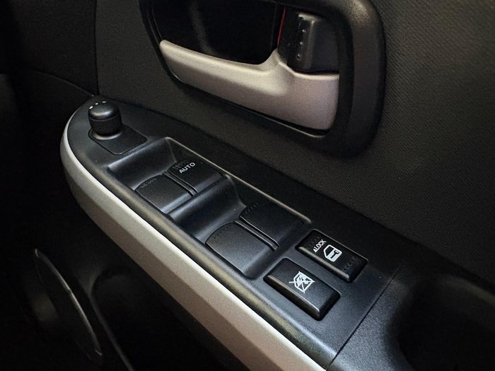 2014 Suzuki Grand Vitara JB 4X4 Dual Range White Pearl