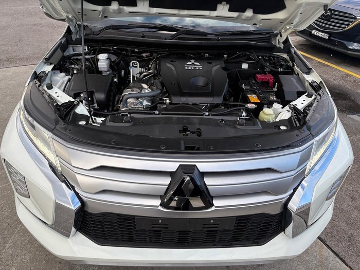 2023 Mitsubishi Pajero Sport GLS