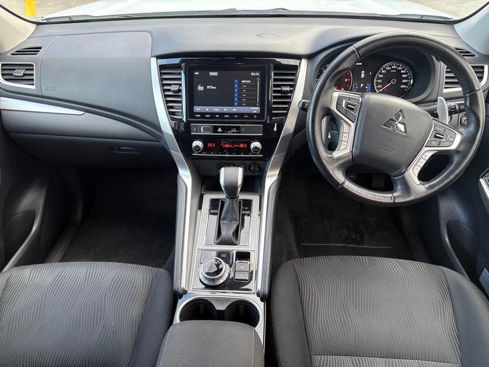 2023 Mitsubishi Pajero Sport GLS