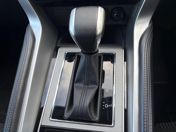 2023 Mitsubishi Pajero Sport GLS