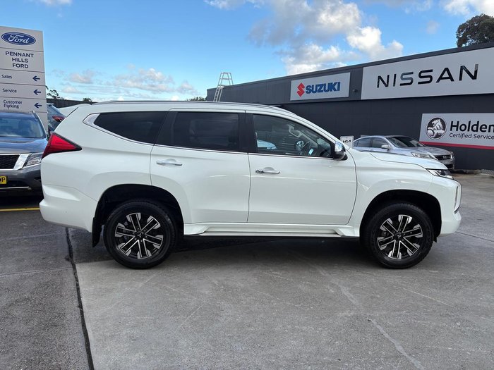 2023 Mitsubishi Pajero Sport GLS