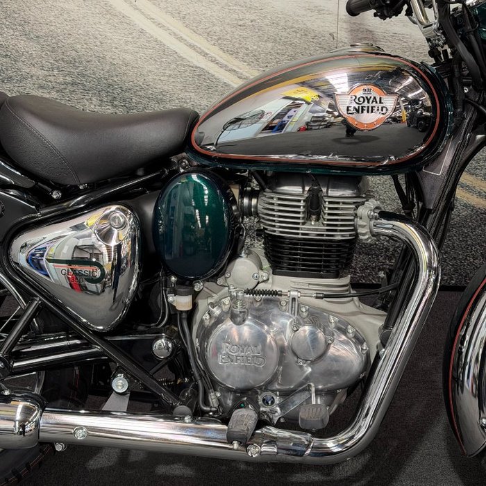 2025 Royal Enfield CLASSIC 350 CHROME Green