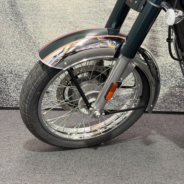 2025 Royal Enfield CLASSIC 350 CHROME Green