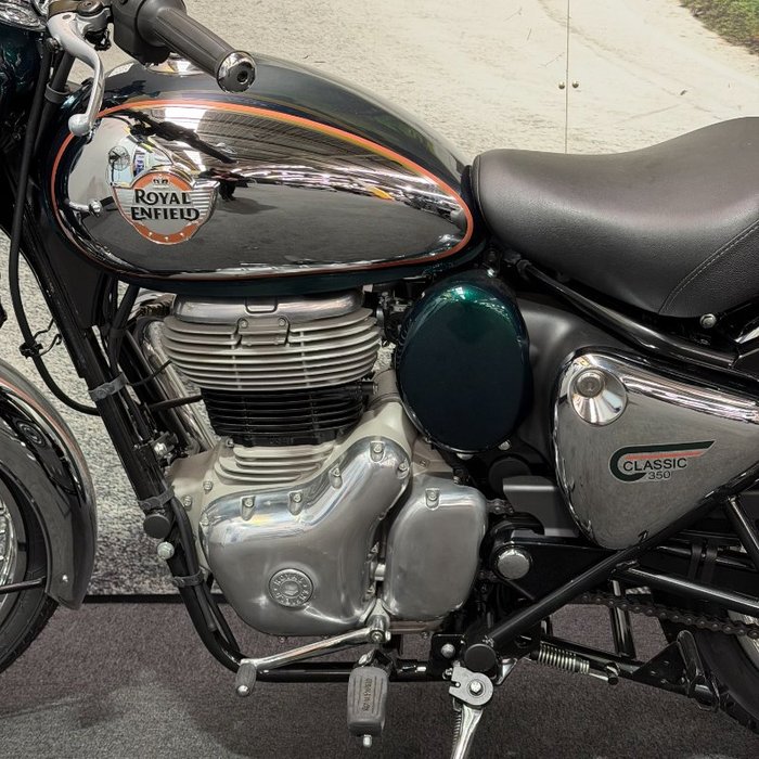 2025 Royal Enfield CLASSIC 350 CHROME Green
