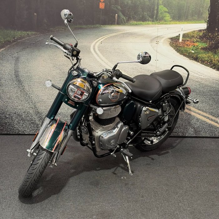 2025 Royal Enfield CLASSIC 350 CHROME Green