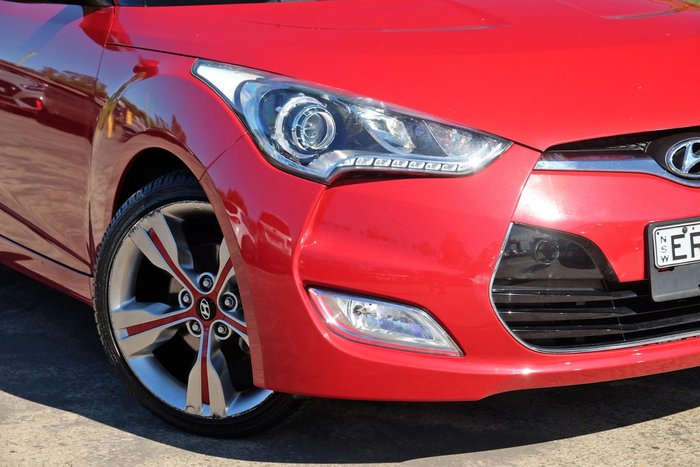 2013 Hyundai Veloster +