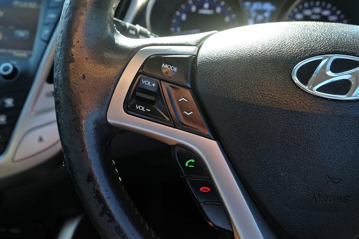 2013 Hyundai Veloster +