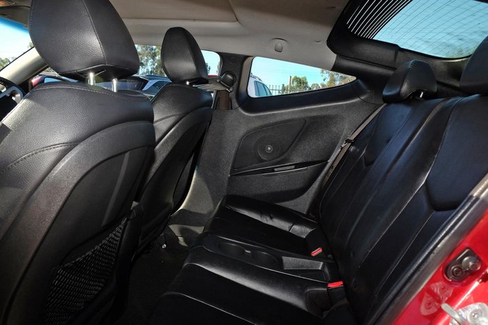 2013 Hyundai Veloster +