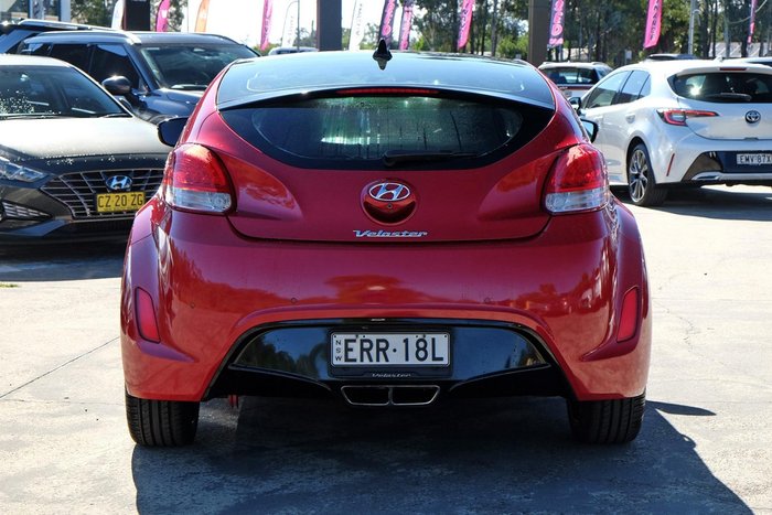 2013 Hyundai Veloster +