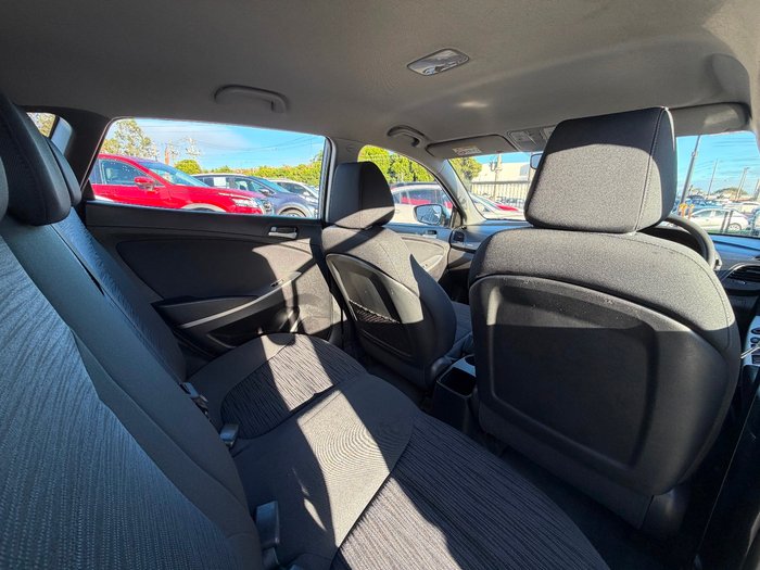 2015 Hyundai Accent Active