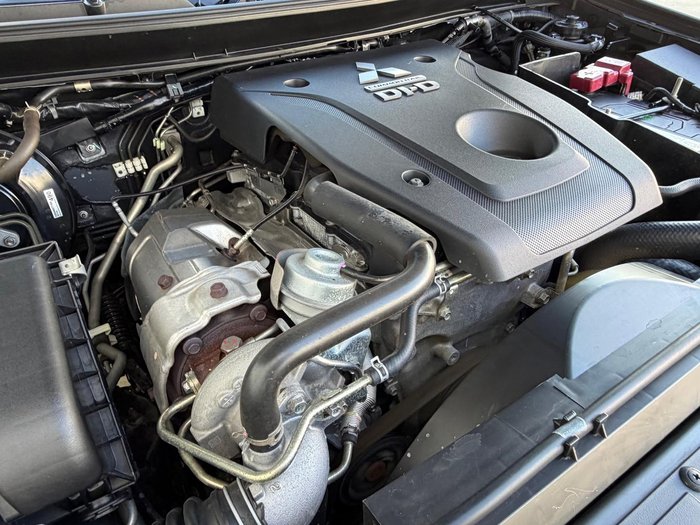 2016 Mitsubishi Pajero Sport GLS