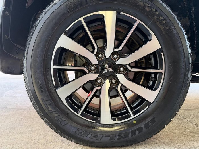 2016 Mitsubishi Pajero Sport GLS