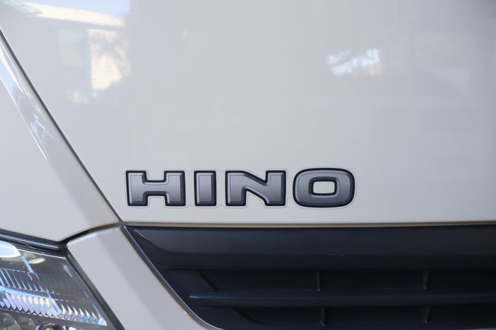 2020 HINO DUTRO 300