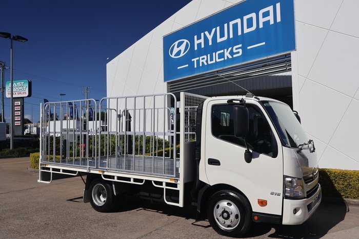 2020 HINO DUTRO 300