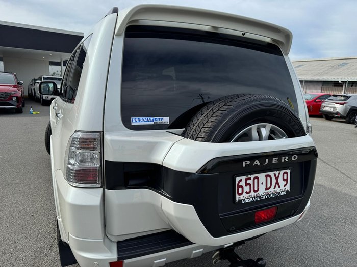 2019 Mitsubishi Pajero GLS