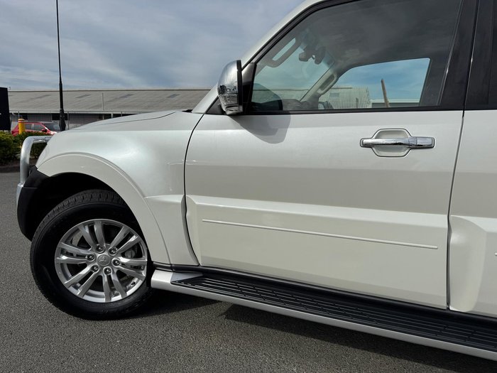 2019 Mitsubishi Pajero GLS