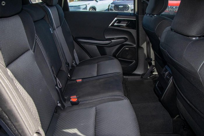2025 Mitsubishi Outlander ES