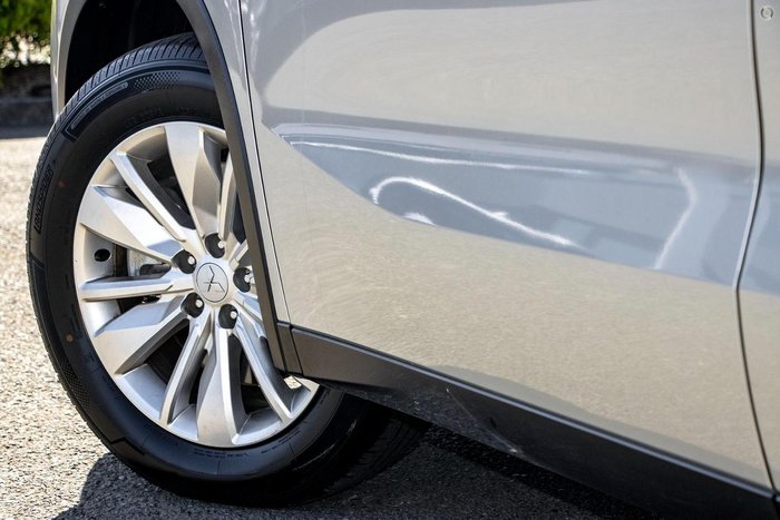 2025 Mitsubishi Outlander ES