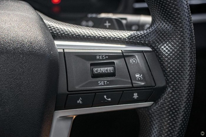 2025 Mitsubishi Outlander ES