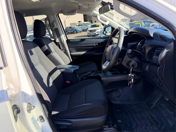2022 TOYOTA HILUX WORKMATE (4x4) GUN125R WHITE