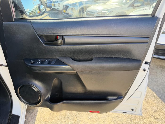 2022 TOYOTA HILUX WORKMATE (4x4) GUN125R WHITE
