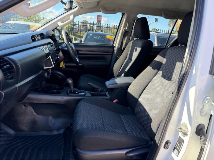 2022 TOYOTA HILUX WORKMATE (4x4) GUN125R WHITE