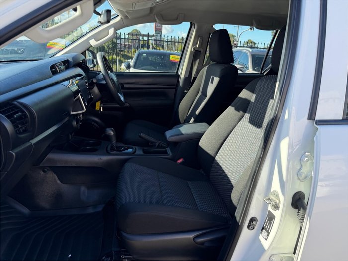 2022 TOYOTA HILUX WORKMATE (4x4) GUN125R WHITE