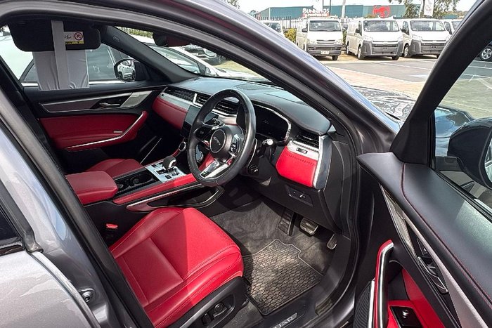 2023 Jaguar F-PACE P250 R-Dynamic SE
