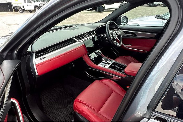 2023 Jaguar F-PACE P250 R-Dynamic SE