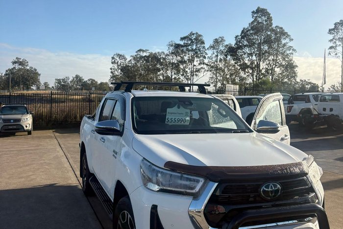 2021 Toyota Hilux SR5