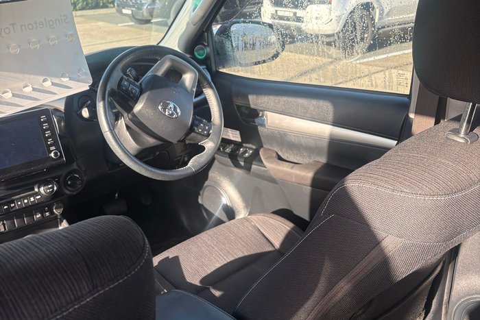 2021 Toyota Hilux SR5