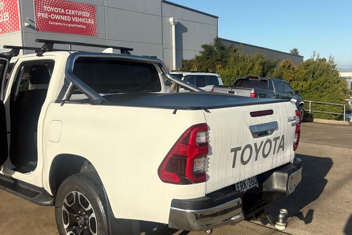2021 Toyota Hilux SR5