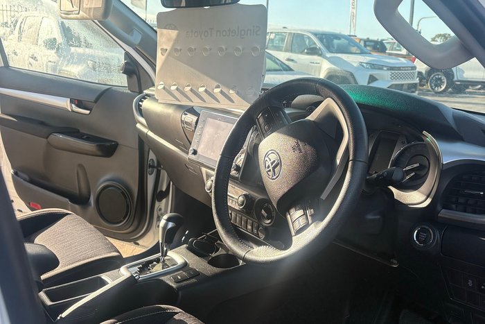 2021 Toyota Hilux SR5 GUN126R Glacier White