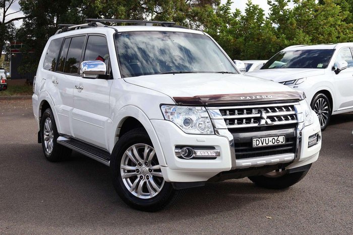 2017 Mitsubishi Pajero GLS