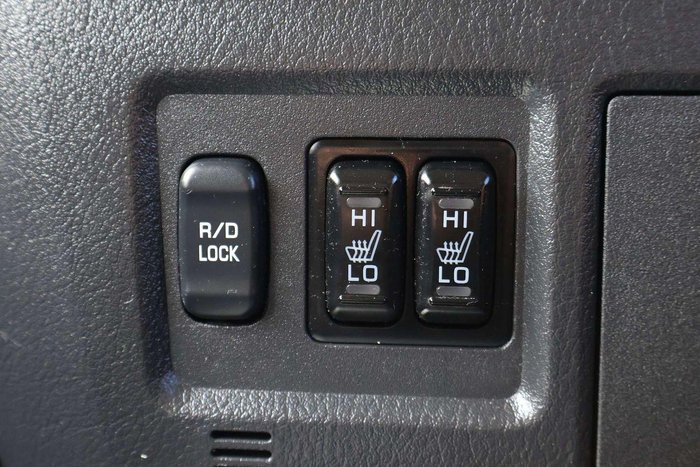 2017 Mitsubishi Pajero GLS