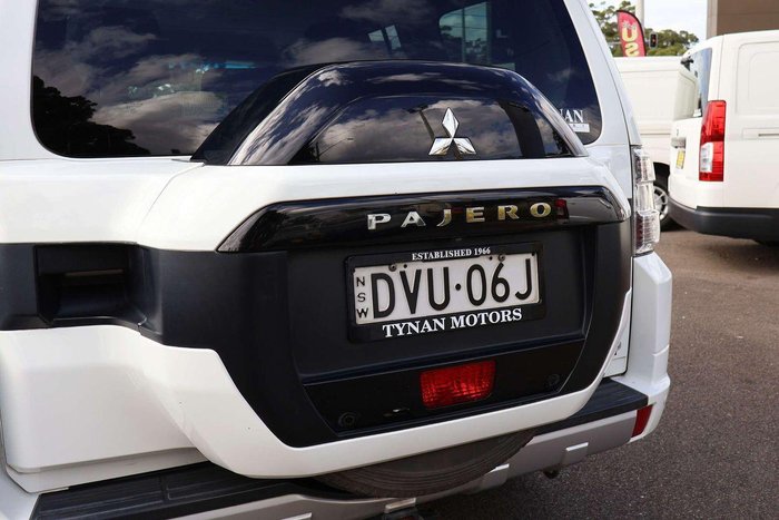 2017 Mitsubishi Pajero GLS