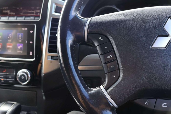 2017 Mitsubishi Pajero GLS
