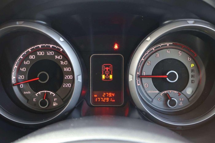 2017 Mitsubishi Pajero GLS