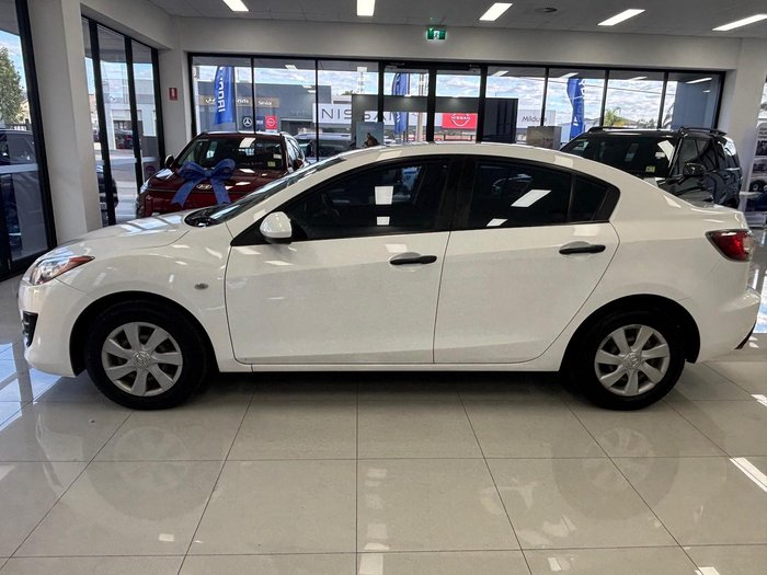 2011 Mazda 3 Neo