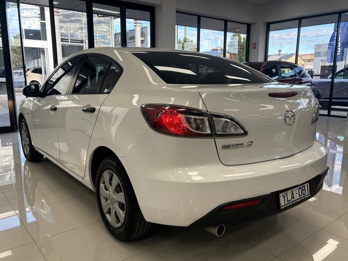 2011 Mazda 3 Neo