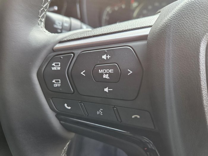 2025 Isuzu MU-X LS-T