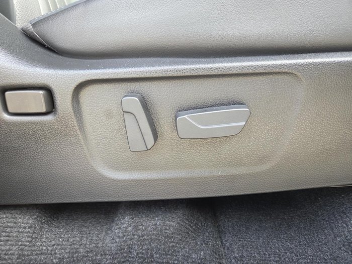 2025 Isuzu MU-X LS-T
