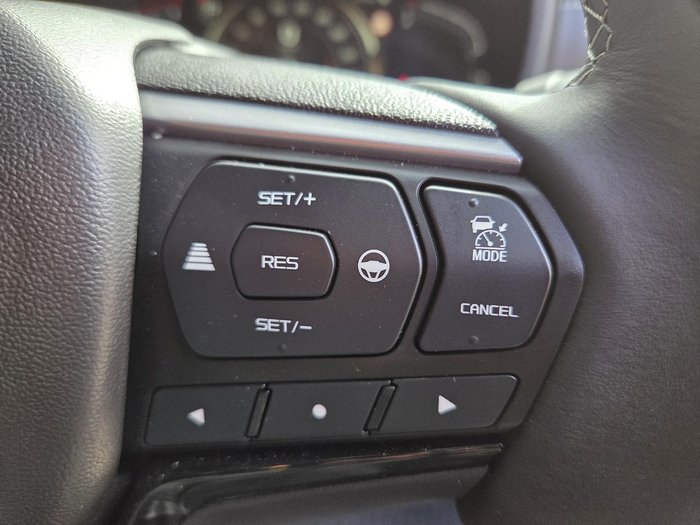 2025 Isuzu MU-X LS-T
