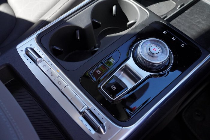 2025 Kia Carnival GT-Line HEV