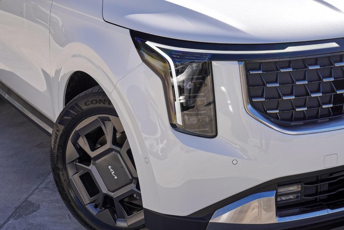 2025 Kia Carnival GT-Line HEV