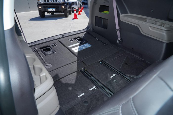 2025 Kia Carnival GT-Line HEV