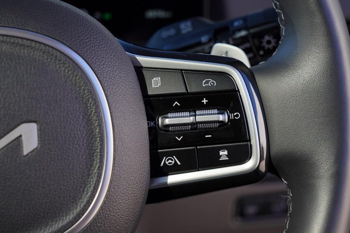 2025 Kia Carnival GT-Line HEV