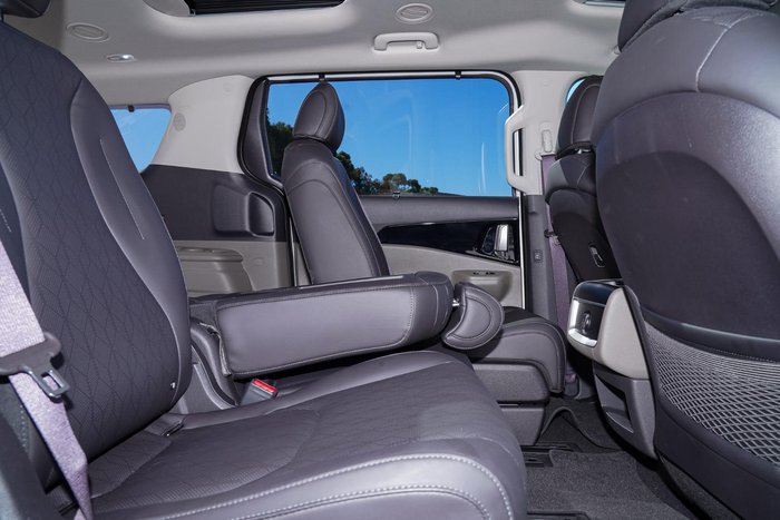 2025 Kia Carnival GT-Line HEV